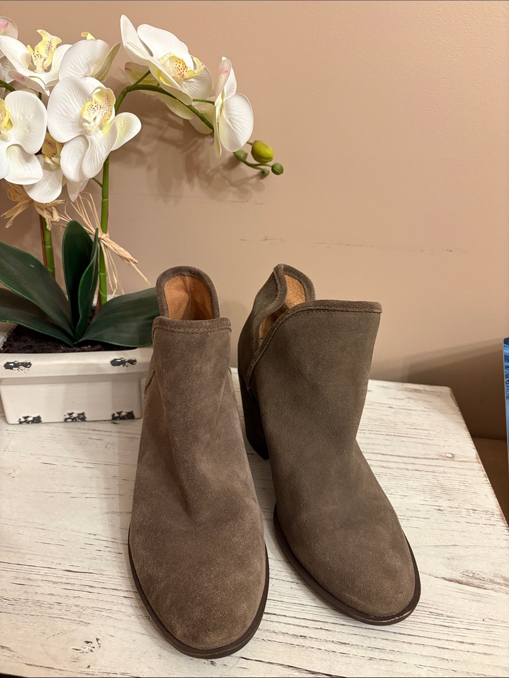 Lucky Brand Taupe Suede Ankle Booties Size 10